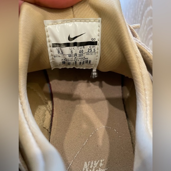 Nike Air Huarache Snake Print Sneakers Size 8.5 - Picture 5 of 11